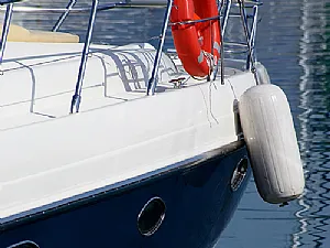 How to Choose the Perfect Marine Boat Fenders for Your Vessel