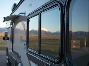 What to Look Out for When Choosing Acrylic RV Windows